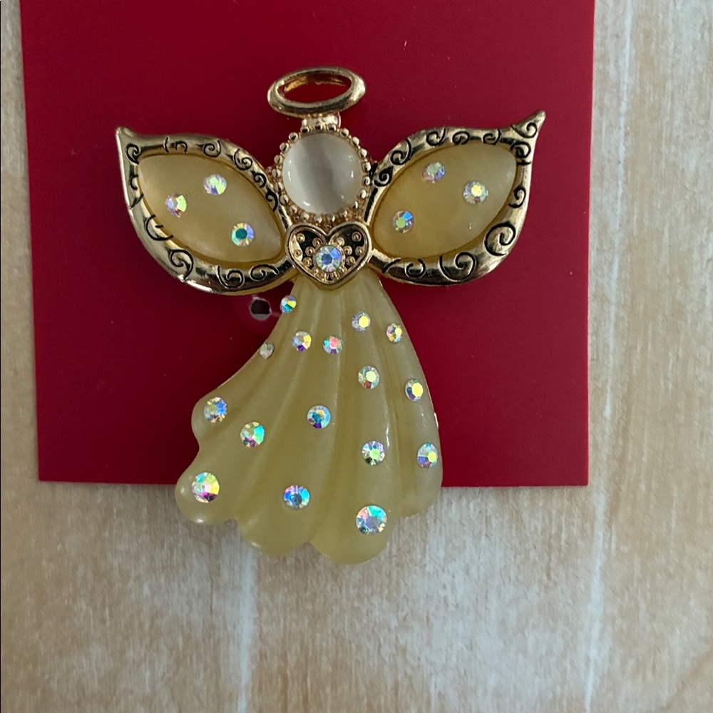 NWT Kohl's Gold Angel Brooch with Rhinestones